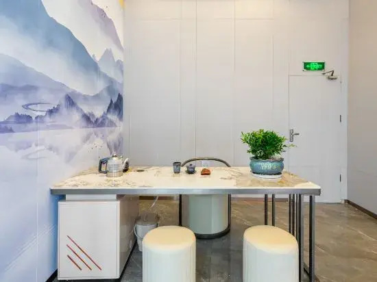 Huating Hotel