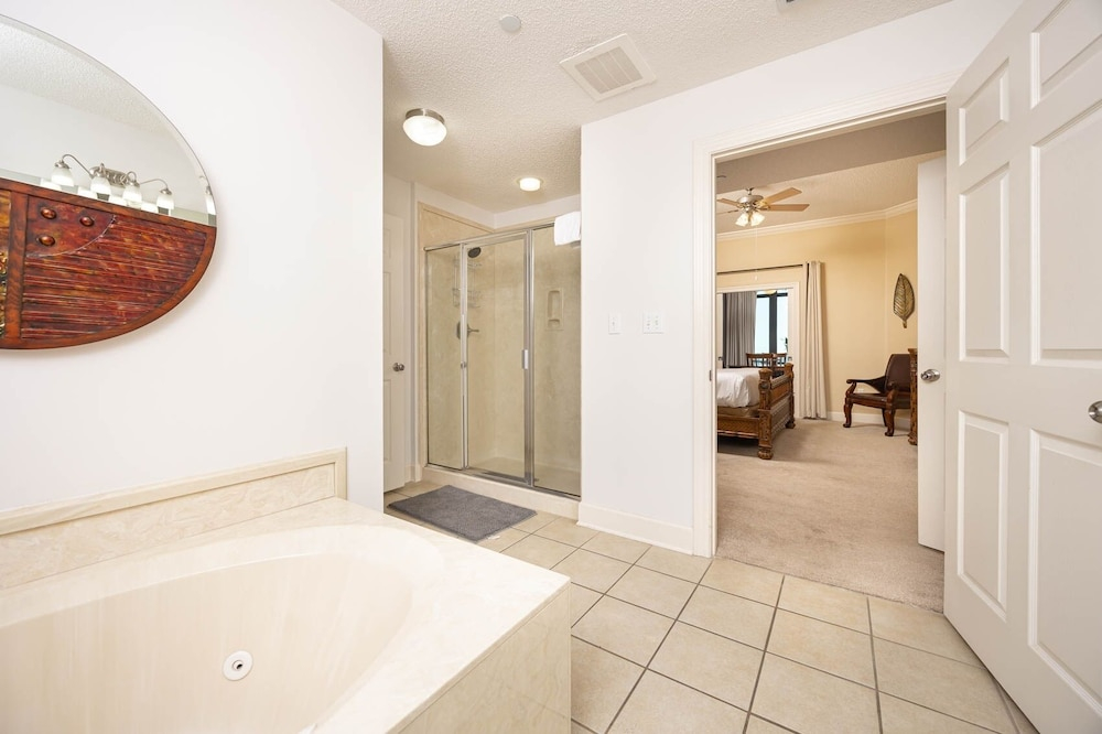 Phoenix West 1806 3 Bedroom Condo