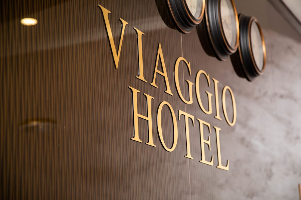 V hotel & tours