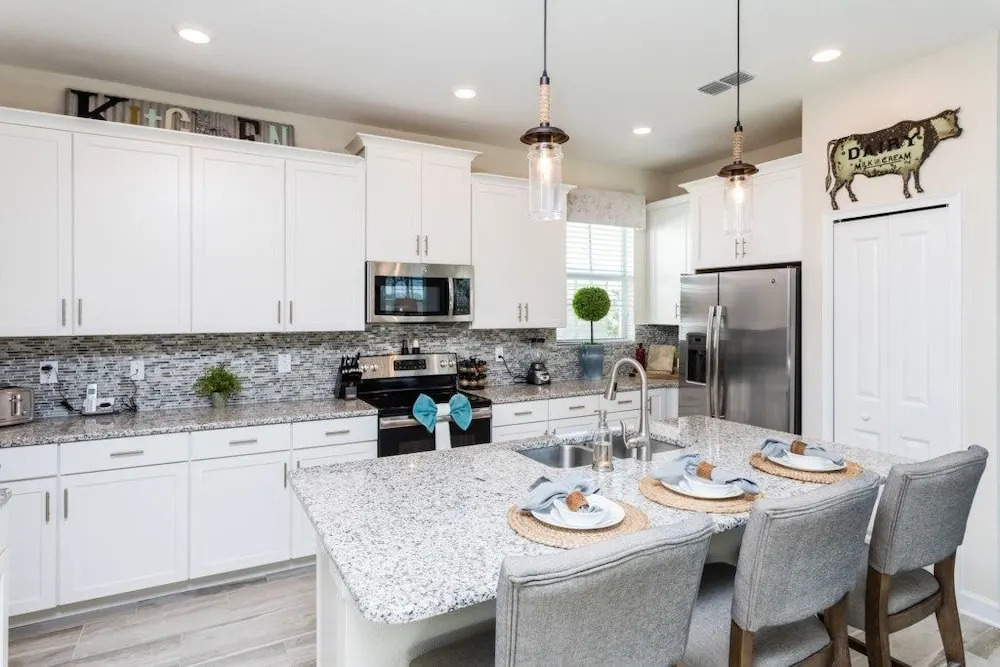 5BR Pool Home in Storey Lake by SHV-4817