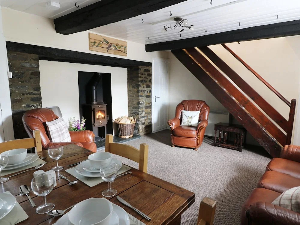 Dolau Farmhouse