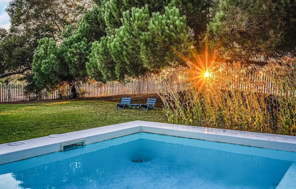 Beautiful Home in Grândola With Wifi and 4 Bedrooms