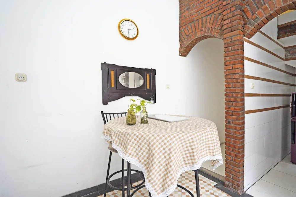 Hotel O Kost Putih Syariah