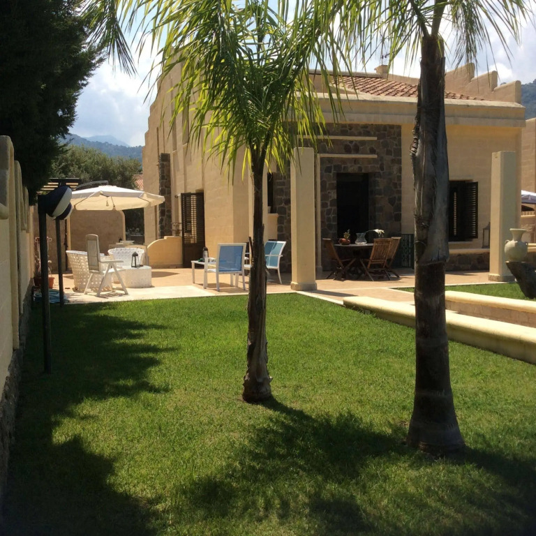 Villa Bahira