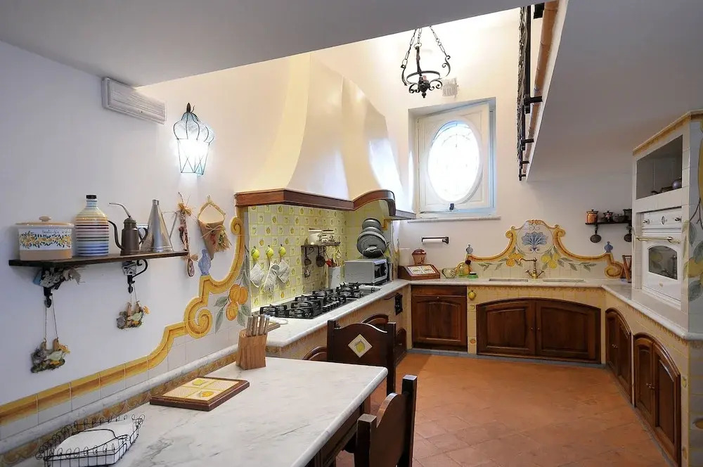 AMORE RENTALS - Villa Angelo