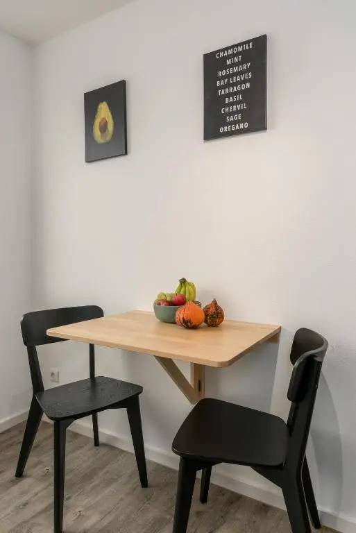 CASSEL LOFTS - Moderne Wohnung für 3 mit Balkon nahe VW-Werk
