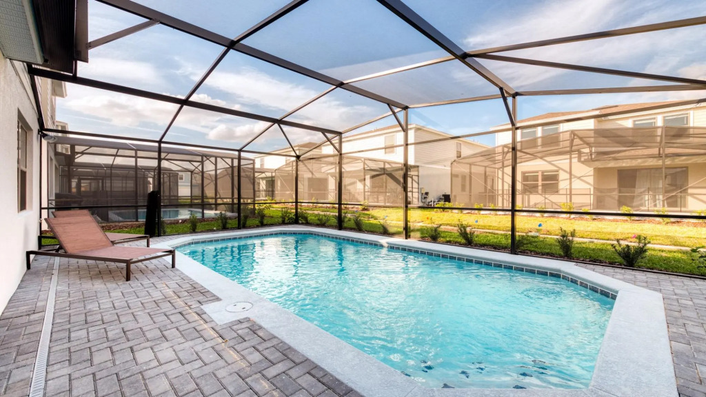 Modern Luxurious 5BR Home With Pool Near Disney Park