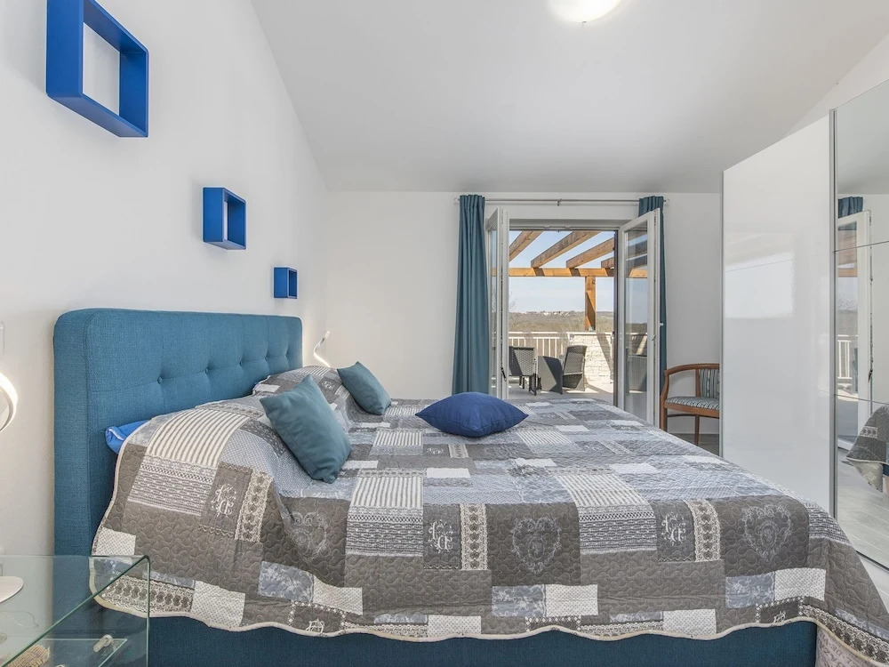 Villa Ragusa for 6+2 People With Pool in a Small Village Sosici Near Rovinj