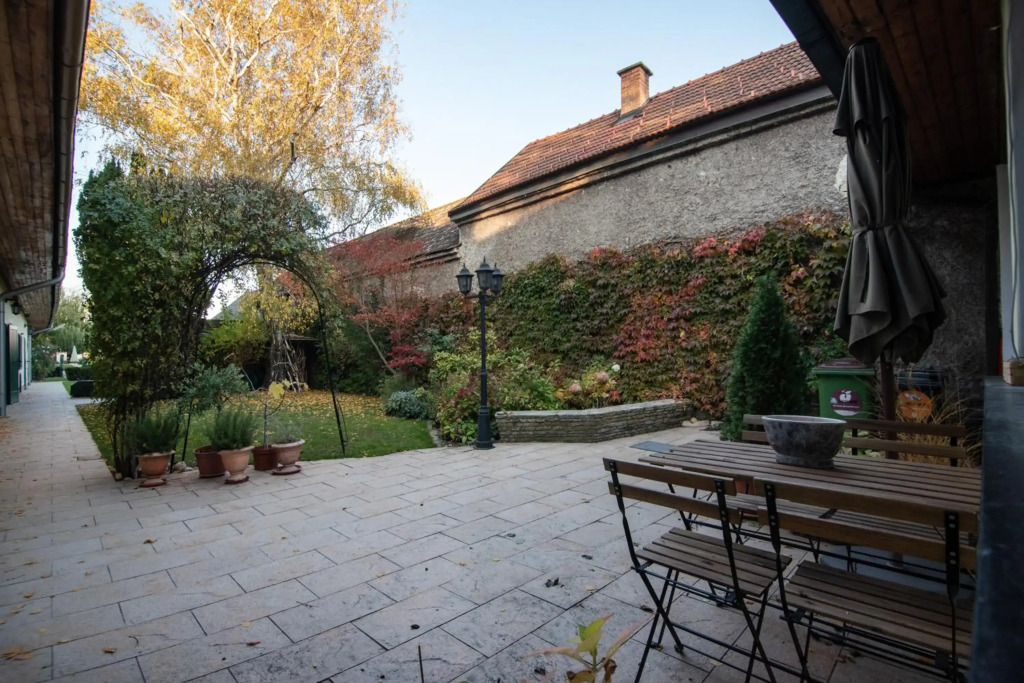 Renoviertes Bauernhaus mit Garten in Ruhelage