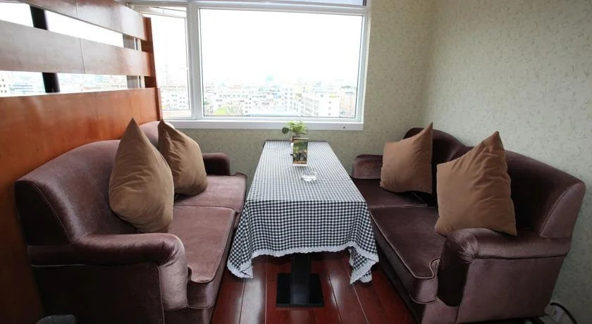 Super 8 Hotel Xichang Hang Tian