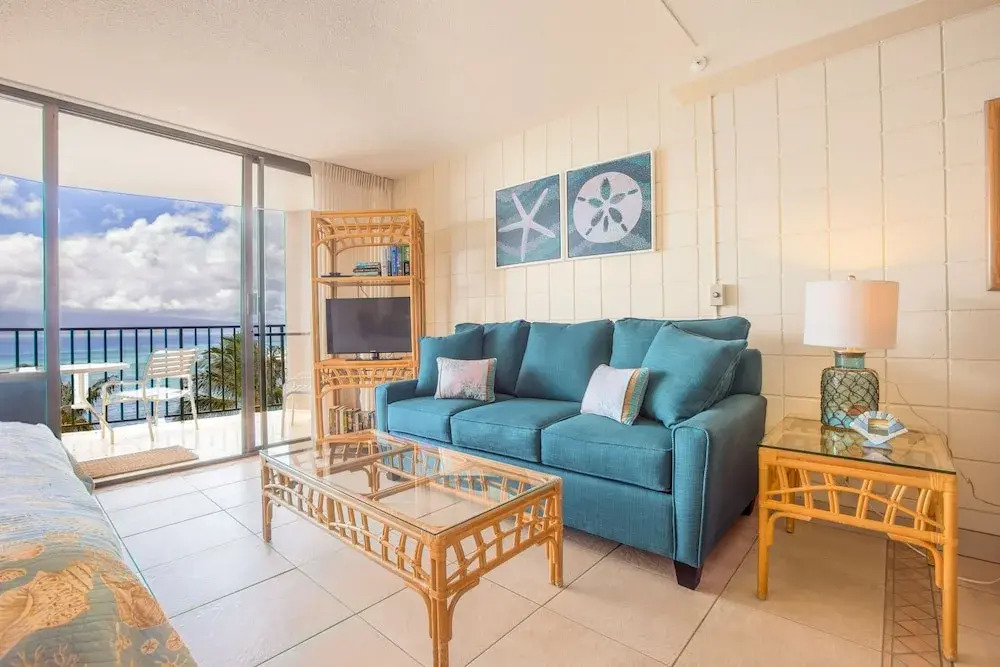 Valley Isle #806 Studio Bedroom Condo by RedAwning