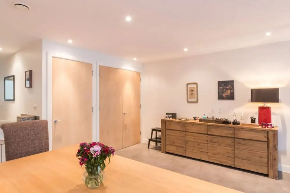 Beautiful Duplex Flat, sleeps 6, close to tube