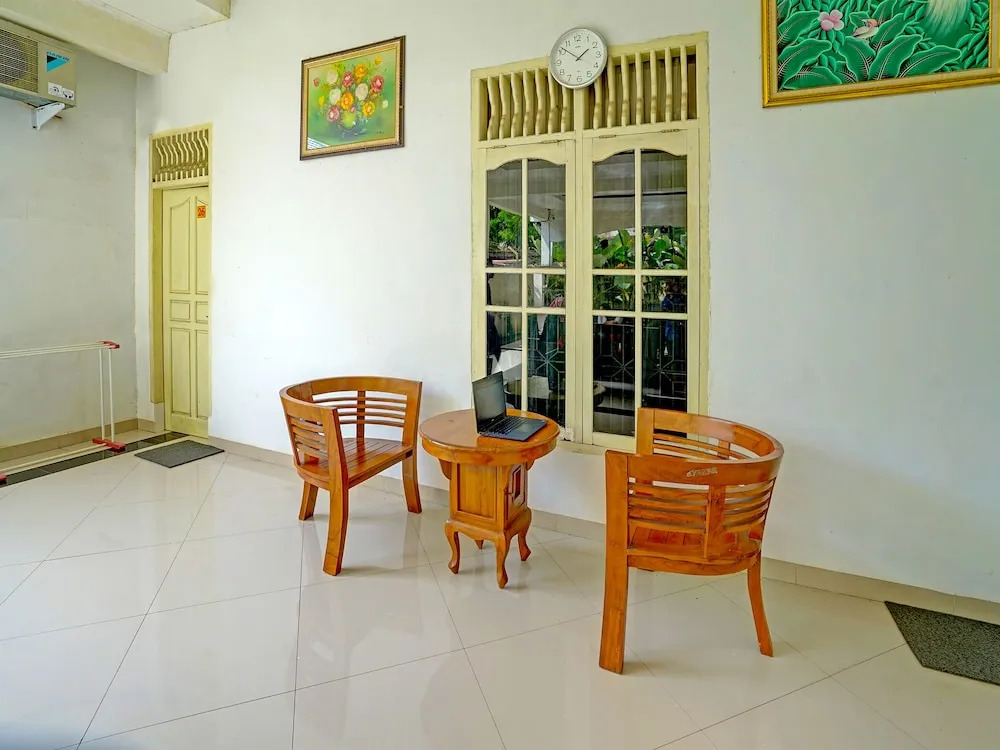 OYO Life 91984 Taufik Kost Syariah