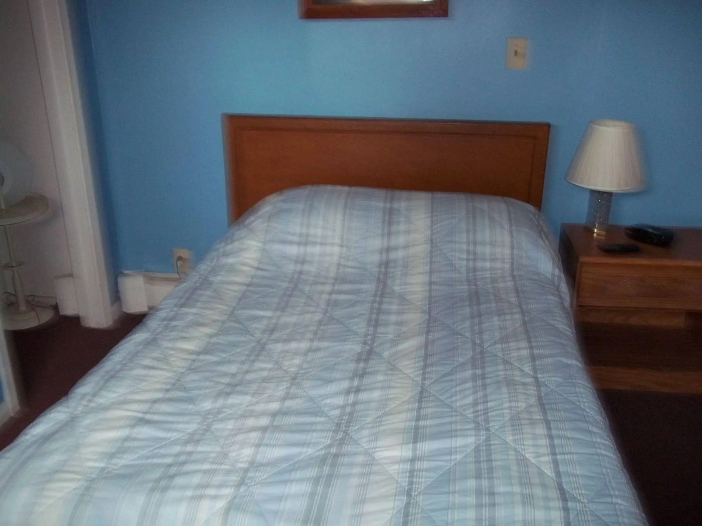 White Feather Motel