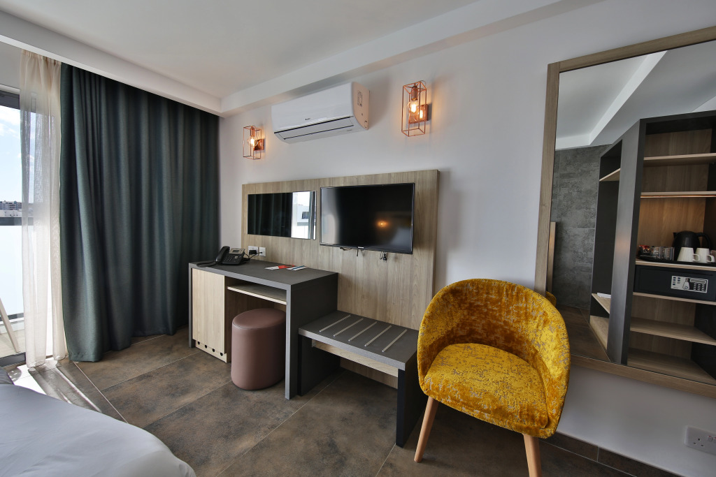 Ivy Hotel