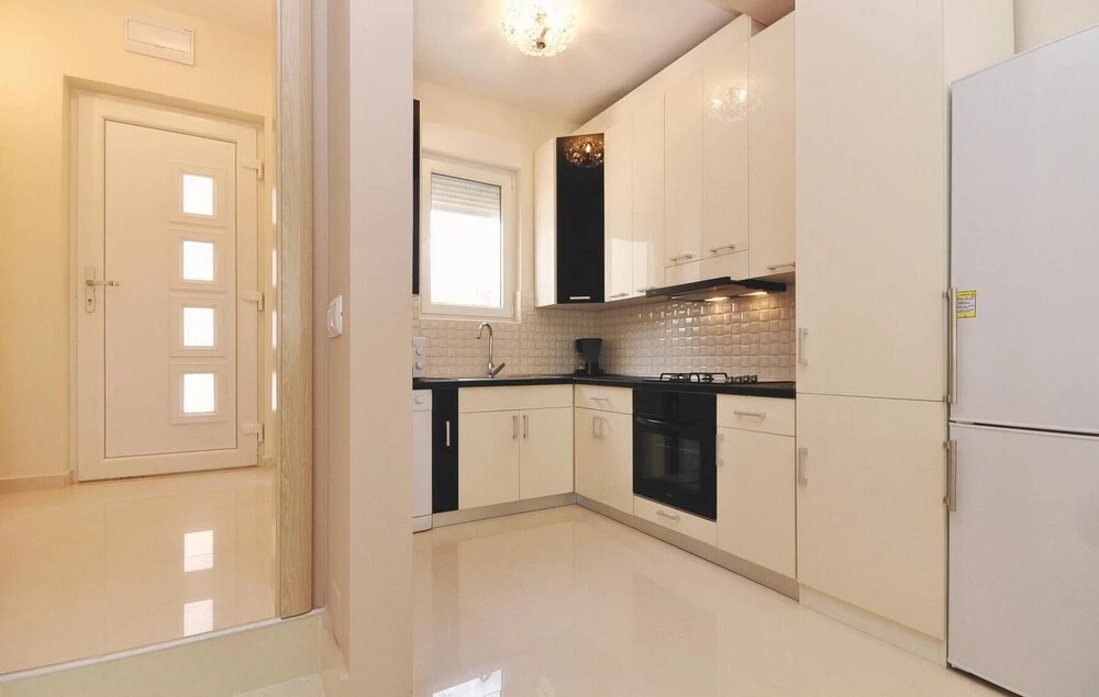 Stunning Home in Zadar With Wifi and 2 Bedrooms