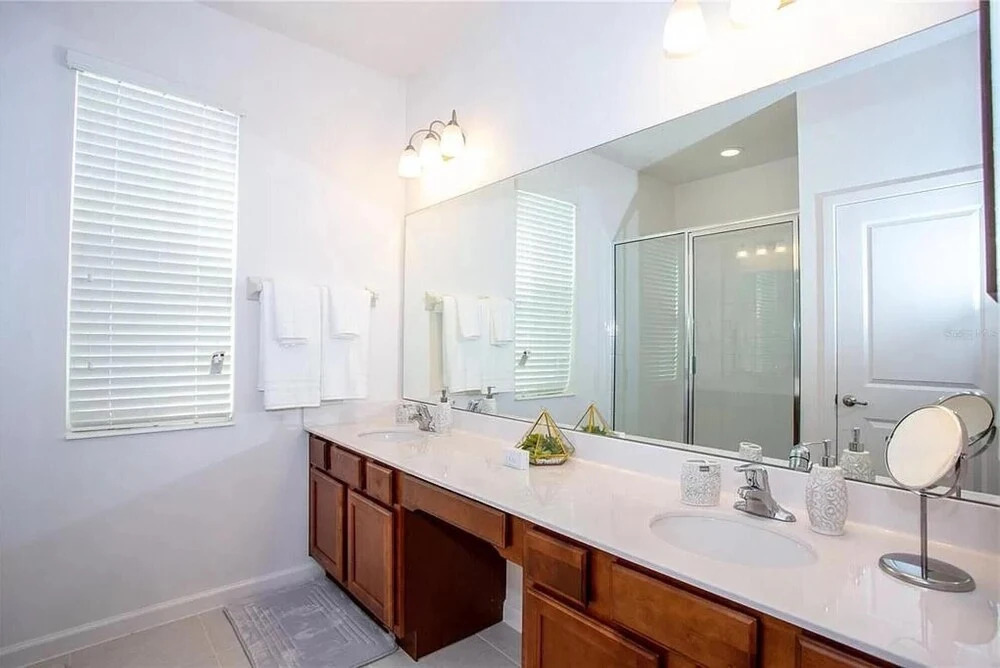 Family Friendly 8 Bd w Pool Close to Disney Sonoma Resort 2659