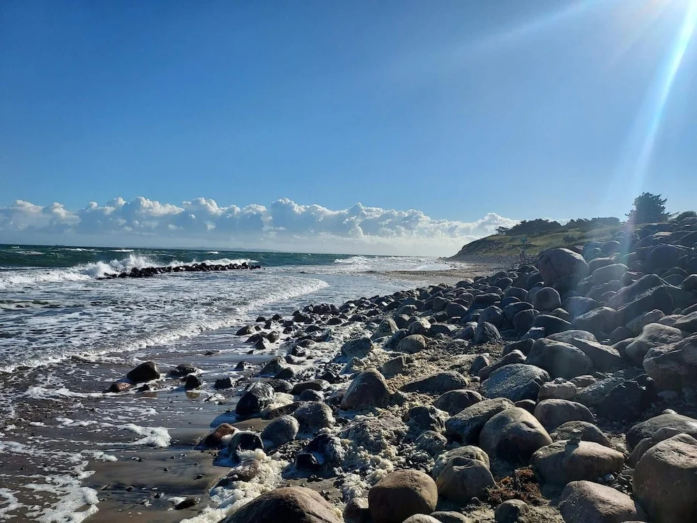Pet Friendly Holiday Home in Dronningmølle near Sea
