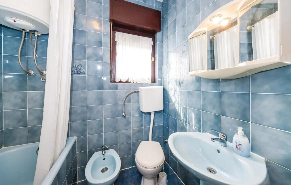 Nice Home in Sukosan With Wifi and 6 Bedrooms