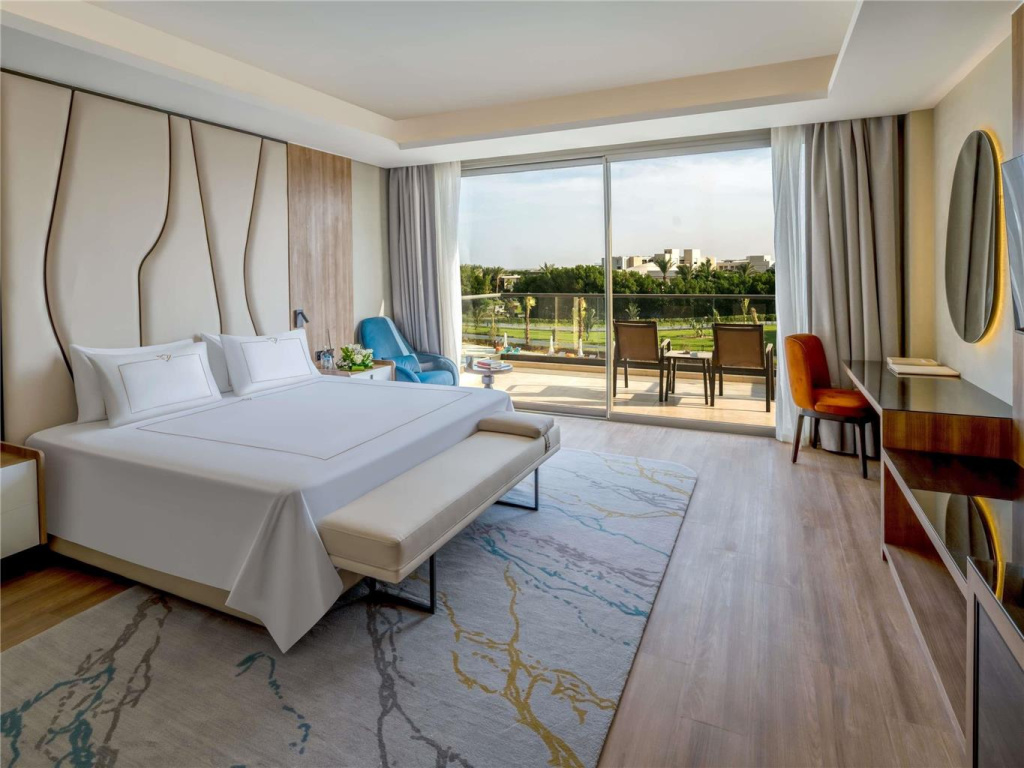 Rixos Premium Magawish Bay View