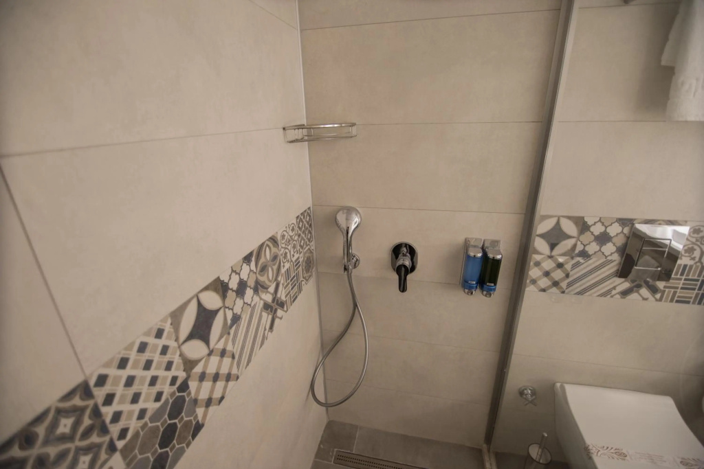 Dovv Hotel Busıness