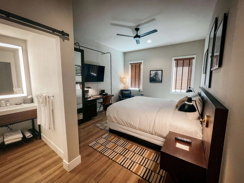Gateway Hotel, Trademark Collection by Wyndham