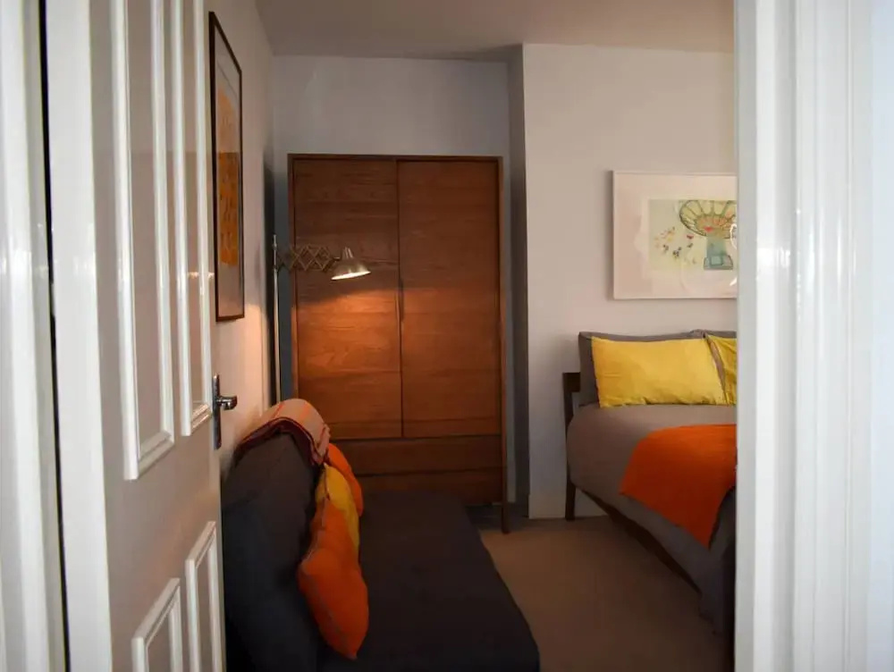 1BD Flat in Prestigious Hove Villas 5 Mins to sea