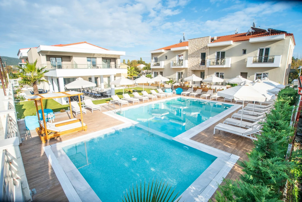 Lagaria Palace Ii