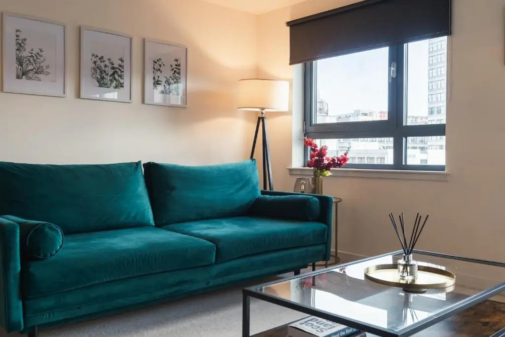 West End Escape - 5 Star Luxury - Prime Location