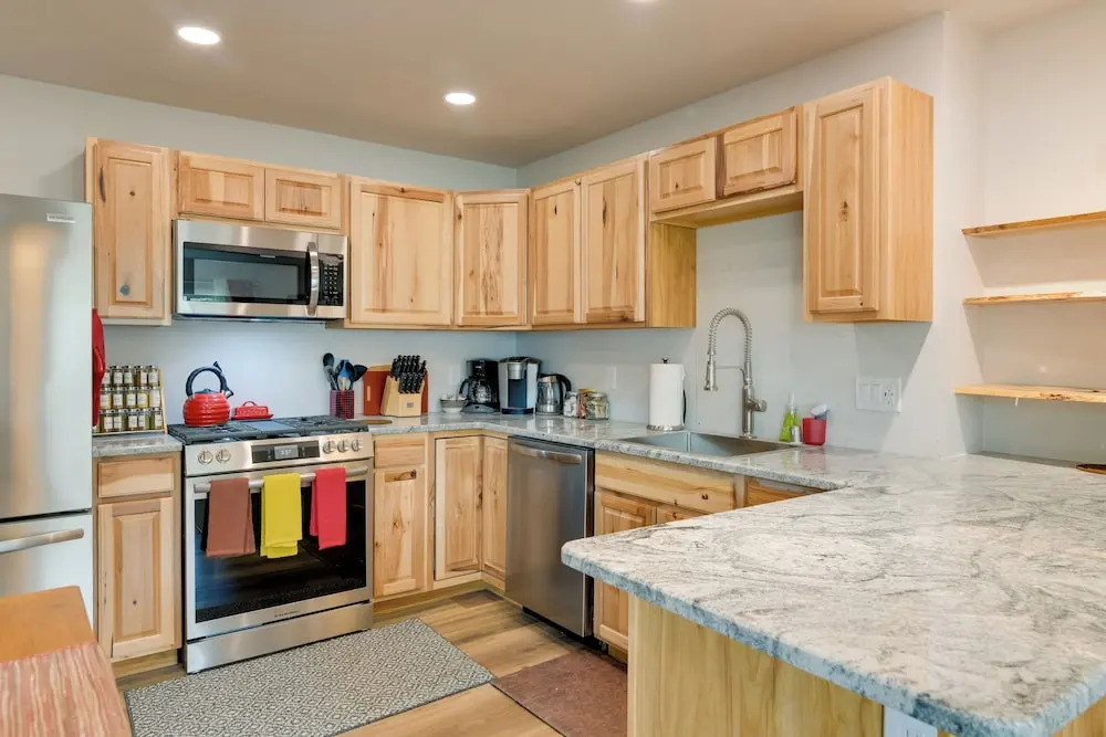 Shared Yard + Fire Pit: Airy Anchorage Apt!