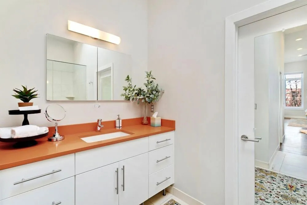 THE PENTHOUSE loft in the heart of Old Town!