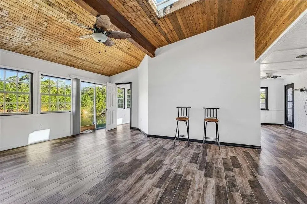 Relaxing Family Retreat In The Heart Of Sebastian 3 Bedroom Home