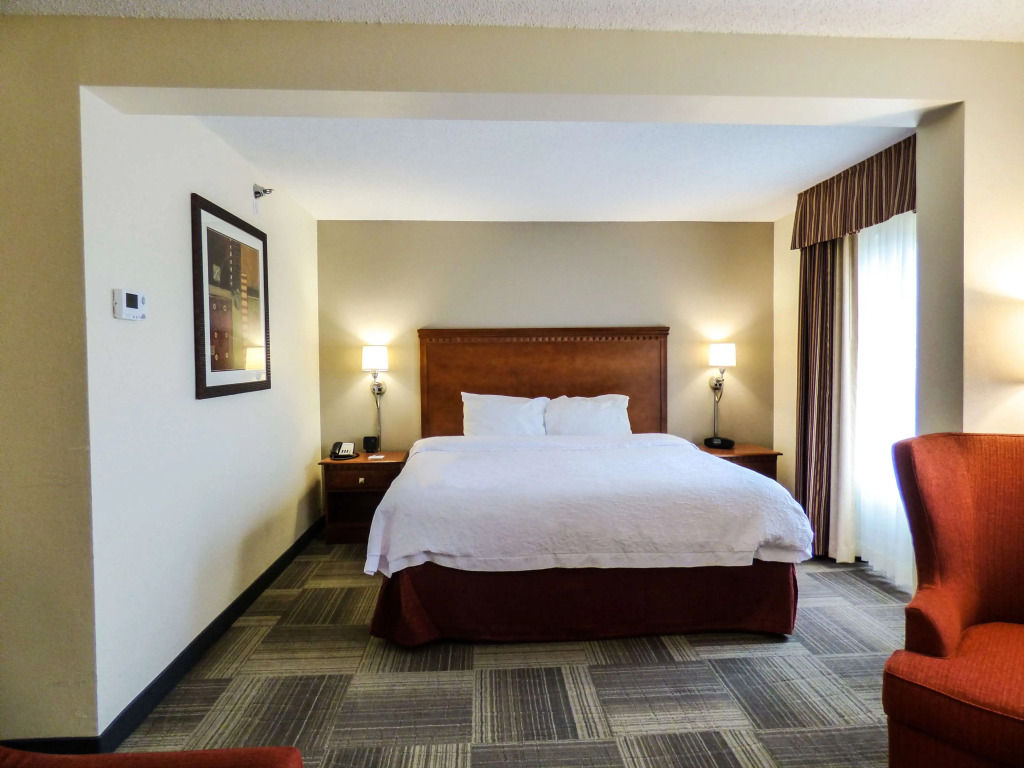 Hampton Inn Charleston-Southridge