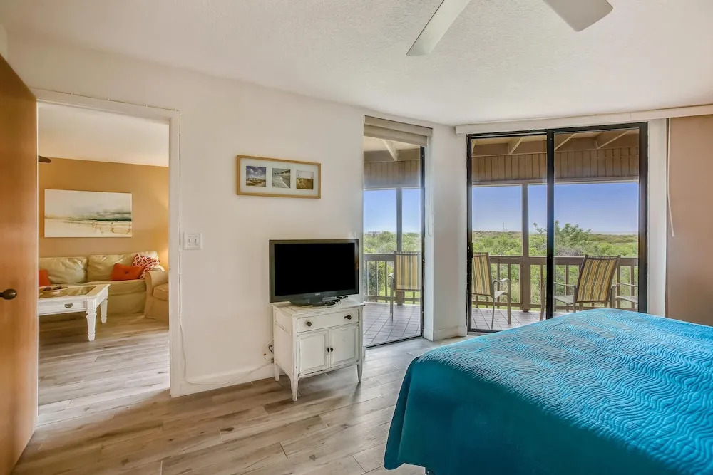 Oceanfront Bliss: Night of Lights Getaway!