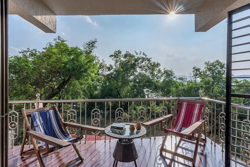 CosmicStays Venus Villa - Lake View & Private Pool