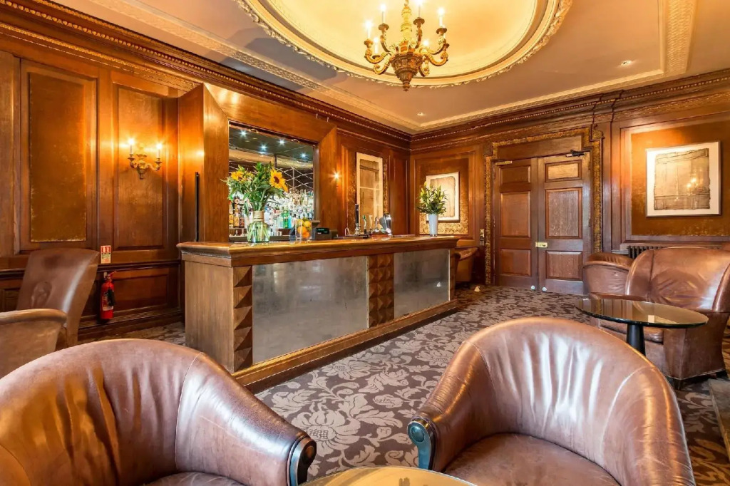 Wood Hall Hotel & Spa