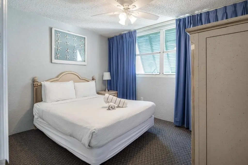Bimini Suite 211