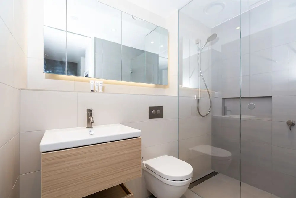 Stunning Luxury Condo at the Waterfront
