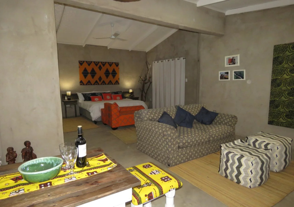 Foxy Crocodile Bush Lodge & Kruger Safaris