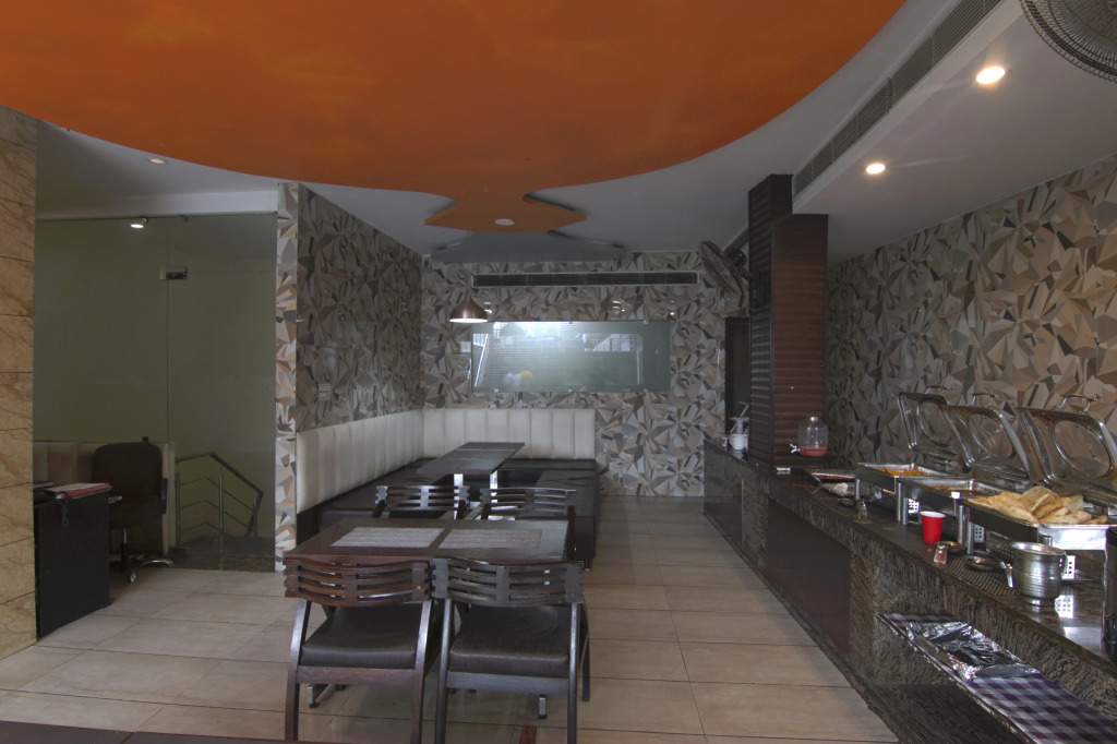 FabHotel Sallow Grand