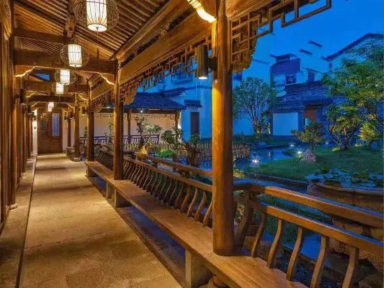 Linqi Wengzhai Inn