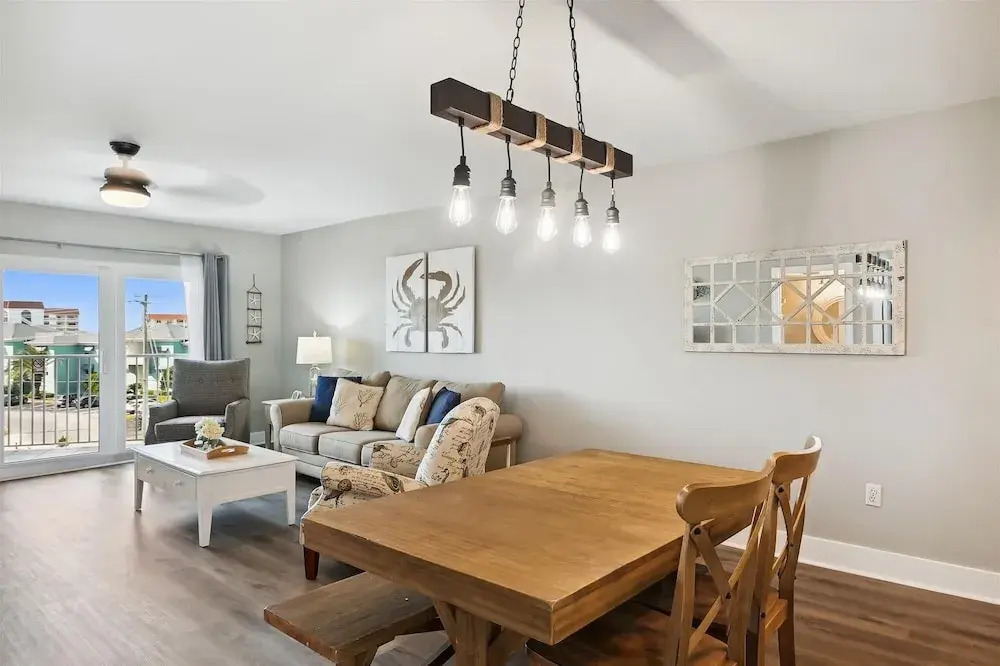 Seacrest 407 is a 2 BR Gulf front on Okaloosa Island by RedAwning