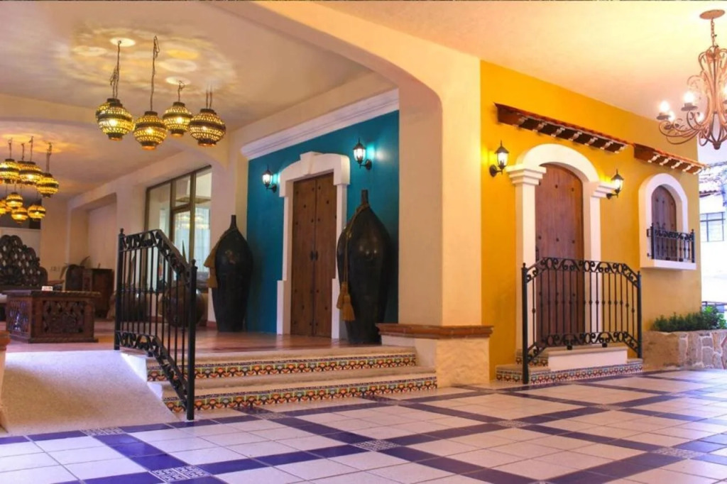 Los Arcos Suites