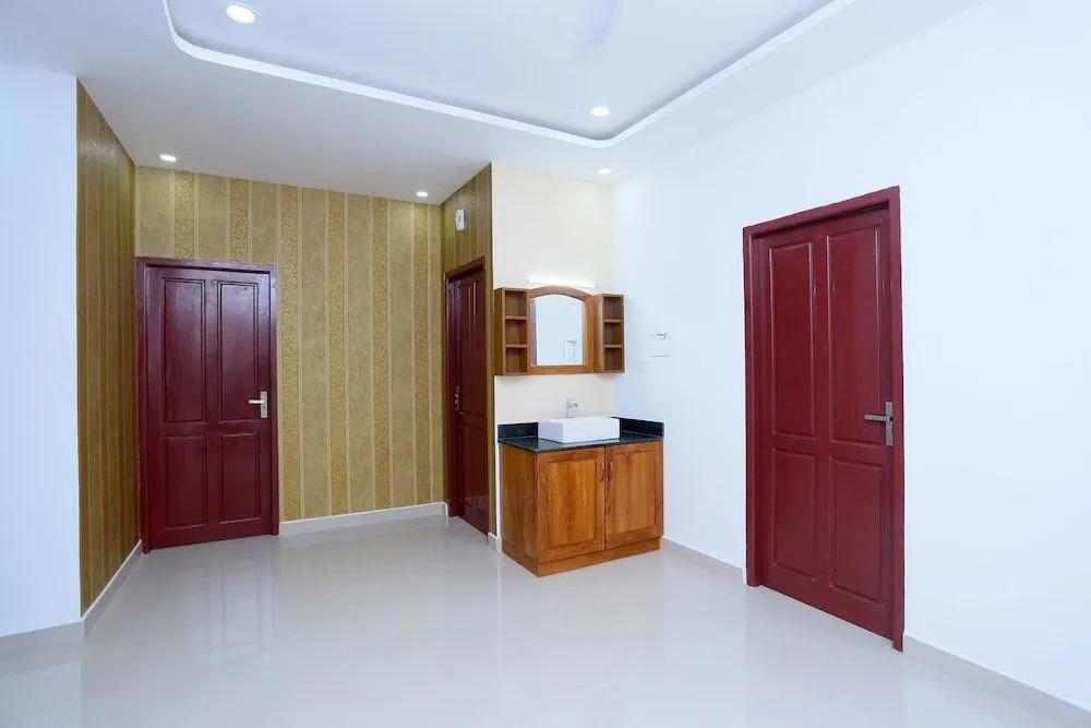 Oyo 24558 Spacious Stay Near Thiruvananthapuram Central Station