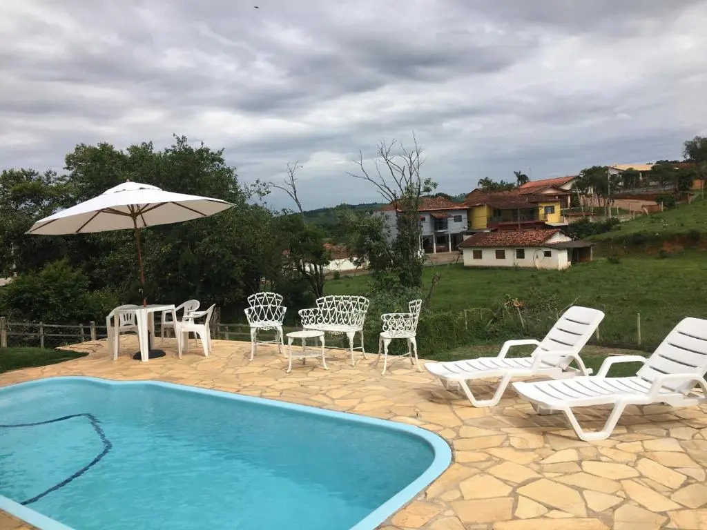 Chácara 4 quartos com piscina