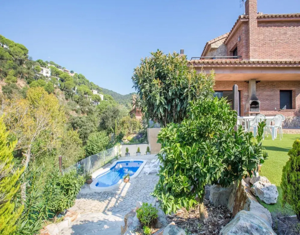 Villa in Costa Brava Near Cala Canyelles Beach