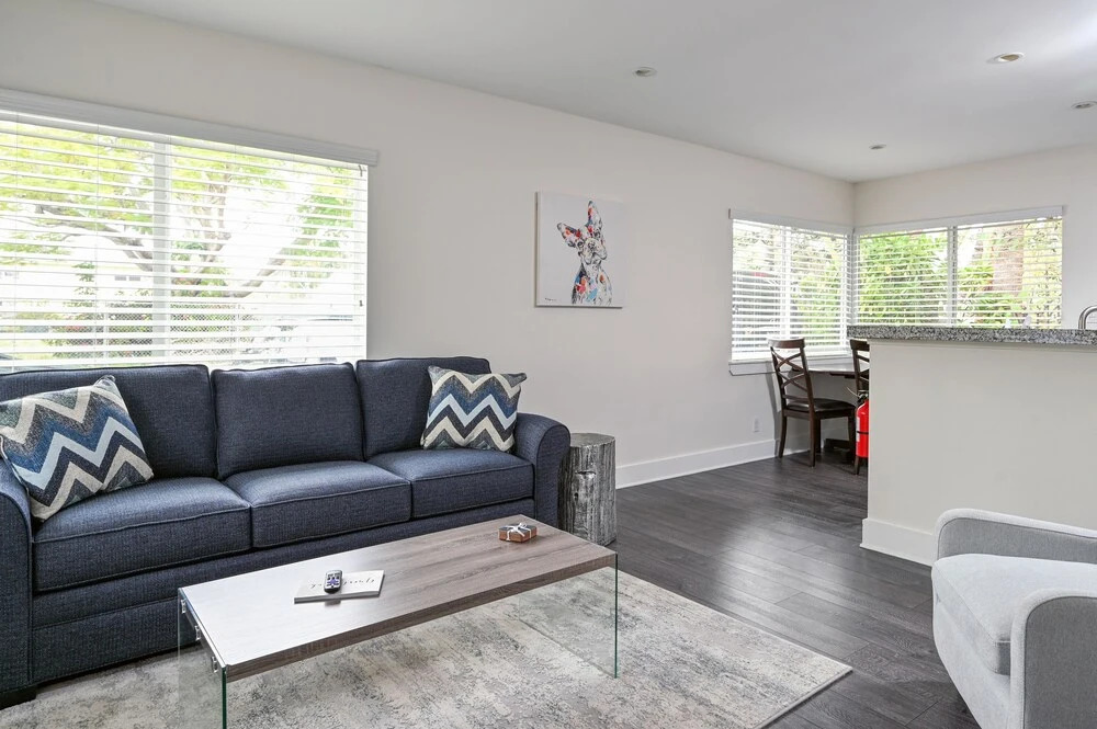 Victoria Park Urban Oasis W/ Patio, 2 Miles To Beach 1 Bedroom Duplex