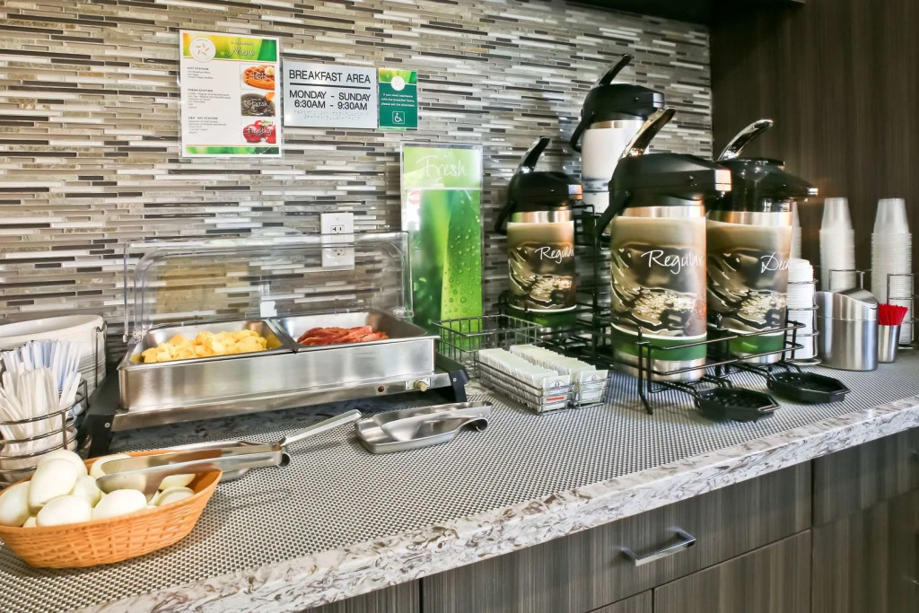 Bay Area Inn & Suites