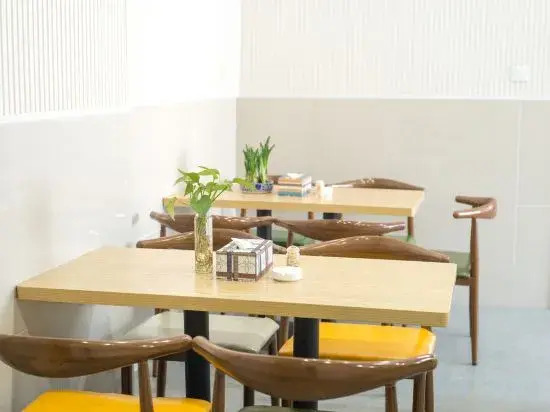 Homeinn Pebble Hotel (Wuhu Fantawild Phase 2, 3, and 4 Jiuzi Ancient Town)
