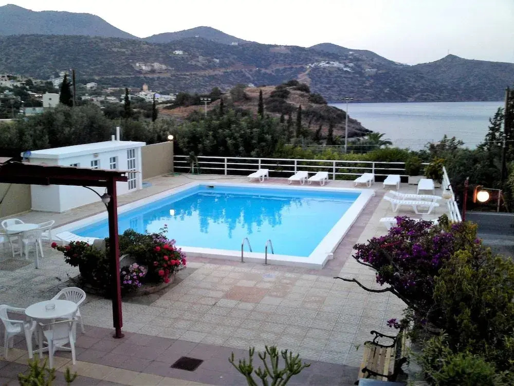 Dimitra Apartments